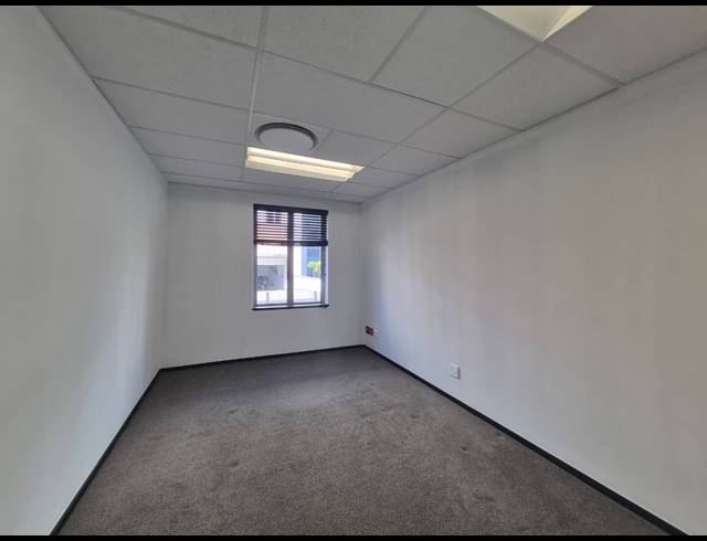 1,065M² OFFICE TO LET IN SANDTON CENTRAL